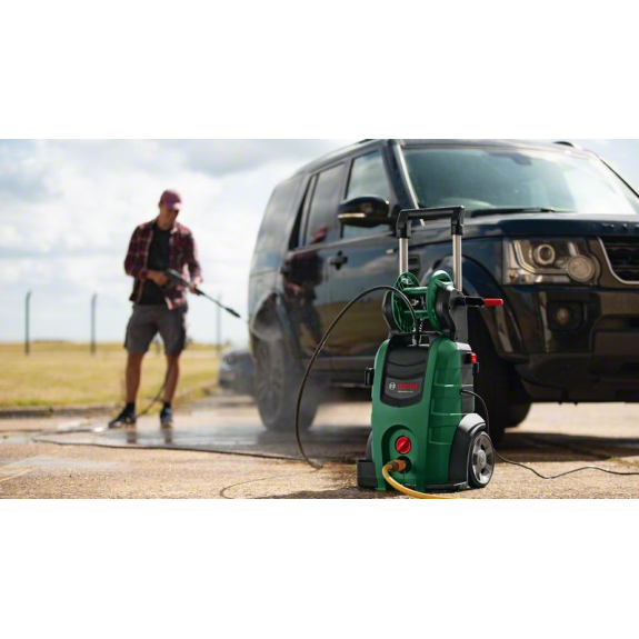Hochdruckreiniger mit Quad Pump-Technologie-Beschreibung lesen