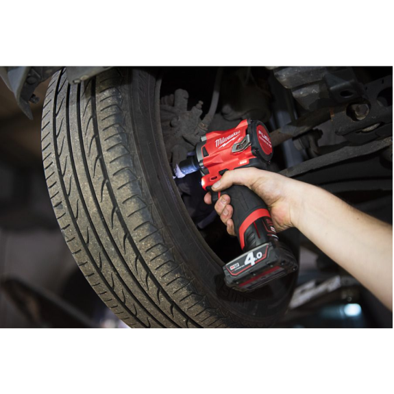 Llave de impacto subcompacta M12 FUEL de 3/8\\\ con anillo - M12 FIW38-0"-Leer más