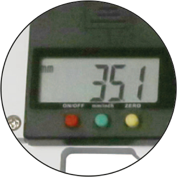 Digital-Werkstattmessschieber mit zwei beweglichen Messschenkel 0-1500mm Digital-Werkstattmessschieber mit zwei beweglichen Messschenkel 0-1500mm-Beschreibung lesen