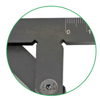 Reißnadel mit einer geraden und einer um 90° gebogenen Spitze aus Hartmetall-Beschreibung lesen