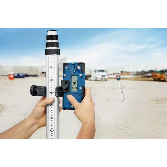 Laser rotatif Bosch GRL 600 CHV + BT170HD, GR240-Lire la description