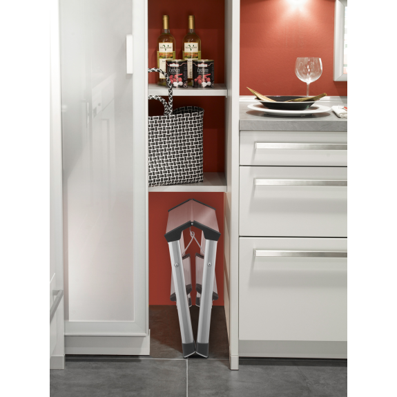 Klapptritt Stufen 2 Pltform-H.400mm Alu.m.Anti-Rutsch-Riffelung Klapptritt Stufen 2 Pltform-H.400mm Alu.m.Anti-Rutsch-Riffelung-Beschreibung lesen