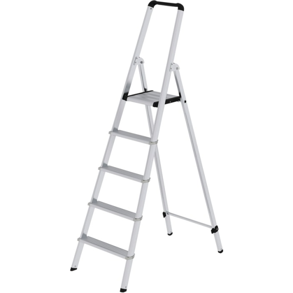 Stufenstehleiter 5 Stufen Alu.Gesamt-H.1780mm Stufen-Holmverbindung geschr. MUNK Stufenstehleiter 5 Stufen Alu.Gesamt-H.1780mm Stufen-Holmverbindung geschr. MUNK-Beschreibung lesen
