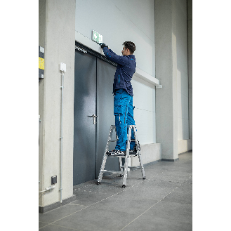 Stufenstehleiter 2x4 Stufen Alu.Gesamt-H.910mm-Beschreibung lesen