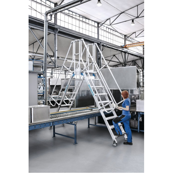 Überstieg 60 Grad mit Handlauf, Stufen-B. 1000 mm, lichte H. 880 mm, A. 1915 mm Überstieg 60 Grad mit Handlauf, Stufen-B. 1000 mm, lichte H. 880 mm, A. 1915 mm-Beschreibung lesen