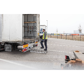 Arbeitspodest Stufen 4 m.Handlauf H.800mm Warzenblech-Beschreibung lesen