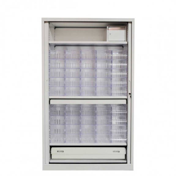 Armoire long séjour A17 équipée pour le stockage mensuel des médicaments de 45 résidents Armoire long séjour A17 équipée pour le stockage mensuel des médicaments de 45 résidents-Lire la description