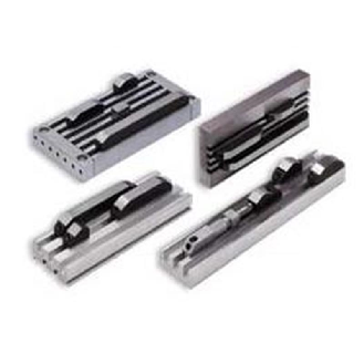 Règle système U, 2 pistes, pas: 12mm, lg 350mm, Acier bruni - UF02-12-0350-Lire la description