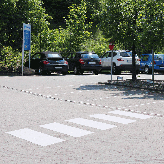 PREMARK Zebrastreifen, Rutschhemmung R12, zur Kennzeichnung von Verkehrswegen, zum Einbrennen, weiß, 500x1000mm, 5/VE PREMARK Zebrastreifen, Rutschhemmung R12, zur Kennzeichnung von Verkehrswegen, zum Einbrennen, weiß, 500x1000mm, 5/VE-Beschreibung lesen