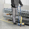 Abrollgerät Tape-Master, für Bodenmark.bänder/Antirutschbeläge, bis 100mm Breite Abrollgerät Tape-Master, für Bodenmark.bänder/Antirutschbeläge, bis 100mm Breite