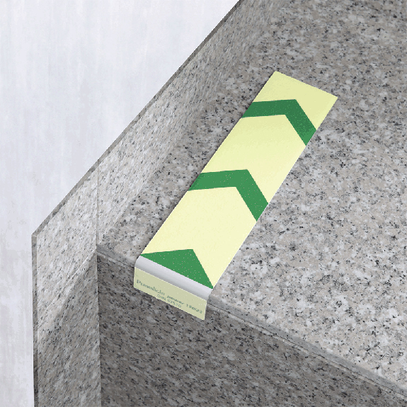 PERMALIGHT power langnachleuchtend Treppenmarkierungswinkel, Pfeil aufwärts, R10, Aluminium, 50x200x25mm, ASR A2.3 PERMALIGHT power langnachleuchtend Treppenmarkierungswinkel, Pfeil aufwärts, R10, Aluminium, 50x200x25mm, ASR A2.3-Beschreibung lesen
