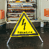 Sicherheitssignal für Elektroarbeiten, 3-seitig, gelb/schwarz, SL 600 mm Sicherheitssignal für Elektroarbeiten, 3-seitig, gelb/schwarz, SL 600 mm