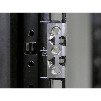 Fixation 19" 1U, M5 par 24 15x10x42 (LxHxP) - DK 2090.000-Lire la description