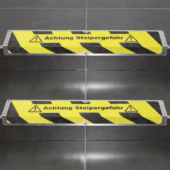 Treppenkantenprofil Stolpergefahr, mit 3M Safety-Walk-Antirutschbelag, schwarz/gelb, 120x635x45mm, R13, ASR A1.5-Beschreibung lesen
