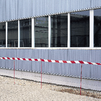 Absperrband Super, rot/weiß schraffiert, Polyethylen, 80mm, 500m/Rolle, ASR A1.3-Beschreibung lesen