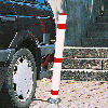 Absperrpfosten Madrid, bei Kontakt nachgebend, zum Aufdübeln, gelb/schwarz, Ø 76mm, IMDG-Code, ADR