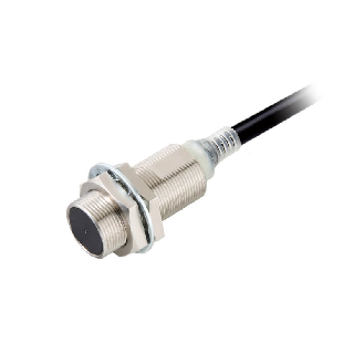 DPI M18 PNP NO P5mm noyé IO-Link COM3 55(34)mm Laiton Câble 5m - E2E-X5B1T18 5M-Lire la description