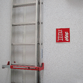 Brandschutzschild Feuerleiter, Folie, selbstklebend, 200x200mm, ASR A1.3, DIN EN ISO 7010 F003-Beschreibung lesen