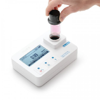 Fotómetro portátil de Cloro libre (0,00 a 5,00 mg/L) HANNA Instruments modelo HI97701C, con patrones, reactivos y maletín de transporte-Leer más