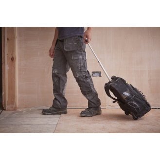 Essential Rucksack mit Teleskopgriff-Beschreibung lesen