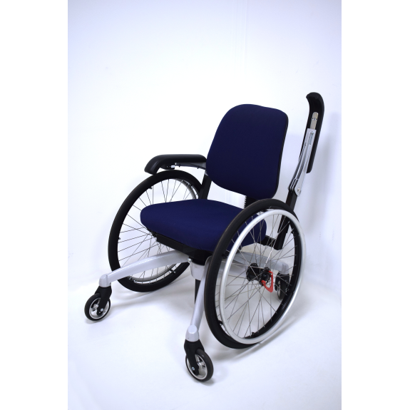 LeTriple Wheels: Sedia mobile con freno e saliscendi elettrico e ruote grandi-Leggi tutto