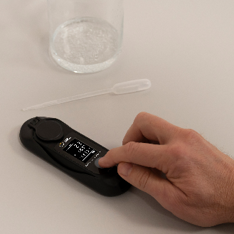 PCE Instruments Refraktometer PCE-DRF 9 Messung Methanol bis 46% |Brix |inkl. Temperaturkompensation |IP65 |USB-Beschreibung lesen