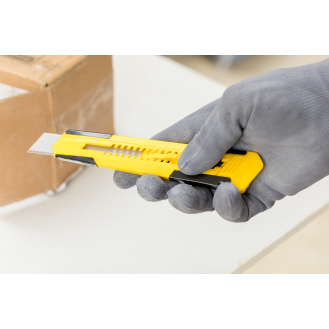 Stanley Cutter Metall-Kunststoff mit Klinge 18mm-Beschreibung lesen