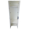 Armoire blanche avec fermeture à monnaie