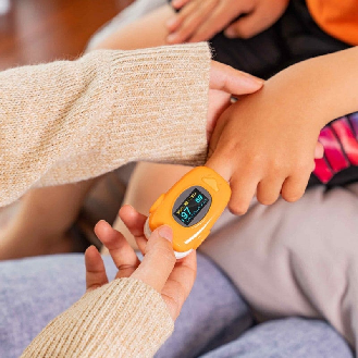 Pulsioxímetro de dedo pediátrico con pantalla OLED-Leer más