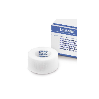 Nastro adesivo in plastica Leukofix - Flessibile, Impermeabile e Ipoallergenico (5cm x 9,2m)-Leggi tutto