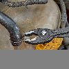 KNIPEX 82 02 200 SB TwinGrip Frontgreifzange mit Mehrkomponenten-Hüllen schwarz atramentiert 200 mm