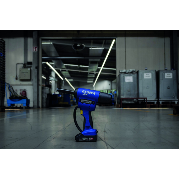 Gesipa AccuBird Pro CAS mit 2 Li-Ion Akkus 18V - 2,0 Ah / Ladegert in L-Boxx-Beschreibung lesen