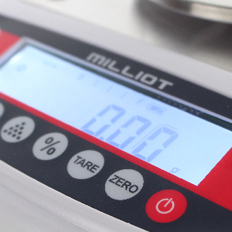 Balance de précision homologuée 0,01 g, portée 600 g-Lire la description