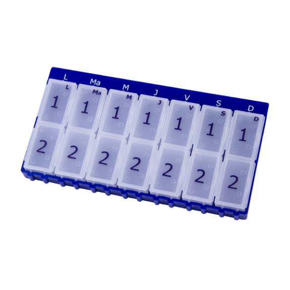 Pastillero semanal
2 tomas diarias en cada uno. 
Color: azul y rojo
Dimensión Pastillero:
174 x 93 x 20 mm
Dimensión pastillero extraíble:
24 x 77 x 17 mm
Dimensión compartimento:
20 x 36 x 16 mm-Leer más