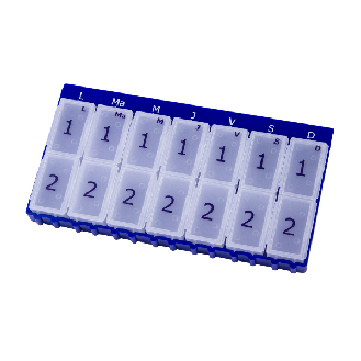 Pastillero semanal
2 tomas diarias en cada uno. 
Color: azul y rojo
Dimensión Pastillero:
174 x 93 x 20 mm
Dimensión pastillero extraíble:
24 x 77 x 17 mm
Dimensión compartimento:
20 x 36 x 16 mm-Leer más