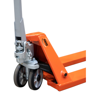 Schefer Gabelhubwagen Premium mit Schnellhub und Polyurethan Lenkräder und single Gabelrollen Tragkraft 2500kg-Beschreibung lesen