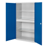 Großvolumenschrank mit Lochplattentüren