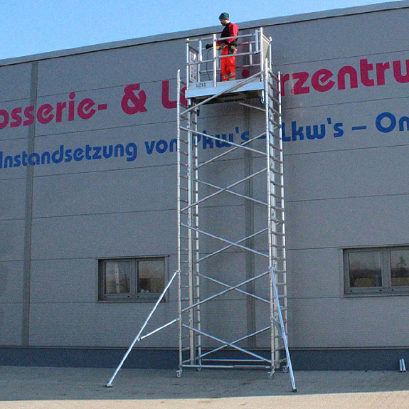 Lockhard Fahrgerüst Alulift M 2 Meter elektrisch höhenverstellbar-Beschreibung lesen