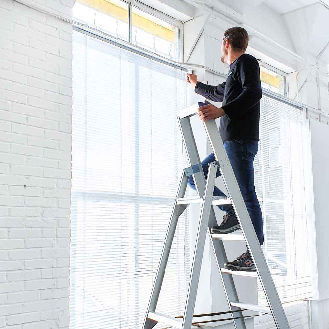 ASC Eurostairs Stufenstehleiter einseitig eloxiert mit Plattform 8 Stufen-Beschreibung lesen