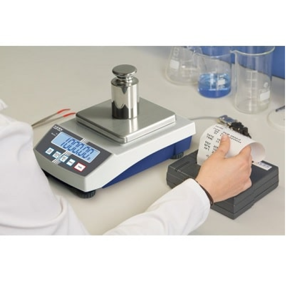 Balance de laboratoire compacte avec connectivité IoT-Lire la description