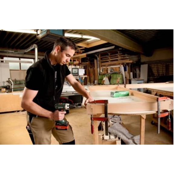 Perceuse visseuse à charbon BS18LT 18V - 4ah avec 3 batteries Perceuse visseuse à charbon BS18LT 18V - 4ah avec 3 batteries-Lire la description