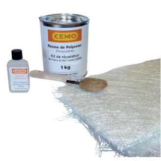 Kit de réparation polyester composé d’1 kg de résine, catalyseur, mât de fibre de verre et pinceau-Lire la description