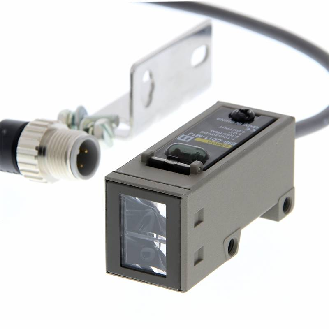 Cellule Directe PNP/NPN P=700mm LO/DO Axial IP67G / M12 4P+C0.3m-Lire la description