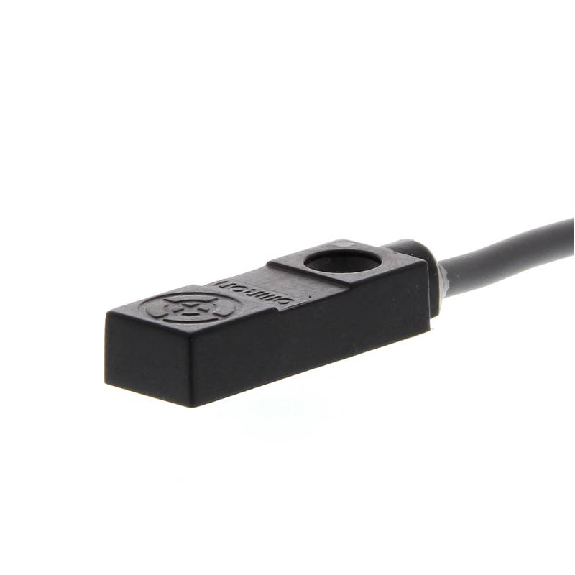 DPI Rect. PNP NO P3mm non noyé 10x10x27 10-30Vdc / Câble 5m PVC-Lire la description