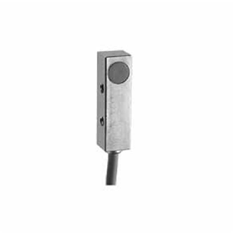 DPI Rect. PNP NO P2mm noyé 8x8x30mm 10-30Vdc / Câble 2m-Lire la description