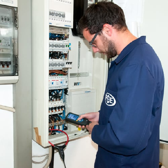 PCE Instruments Stromzange PCE-CM 40 |bis 3000 A |Rogowskispule mit 170 mm Durchmesser |Inrushfunktion |Frequenzmessung-Beschreibung lesen
