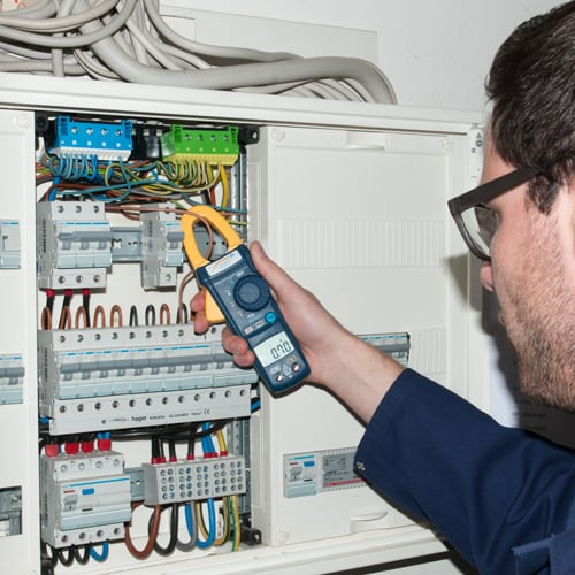 PCE Instruments Digital-Messzange PCE-DC 41 Spannungen bis 600 V |Ströme bis 600 A |Widerstände bis 1000 Ω-Beschreibung lesen