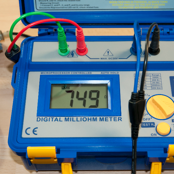 PCE Instruments Milliohmmeter PCE-MO 2002 Messbereich 0  200 m |Genauigkeit ± 0,5 % vom Messwert-Beschreibung lesen