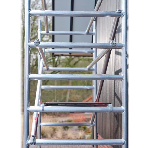 Altrex Fahrgerüst RS Tower 41 PLUS Aluminium ohne Safe-Quick mit Holz-Plattform 4,20m AH breit 0,90x1,85m Altrex Fahrgerüst RS Tower 41 PLUS Aluminium ohne Safe-Quick mit Holz-Plattform 4,20m AH breit 0,90x1,85m-Beschreibung lesen