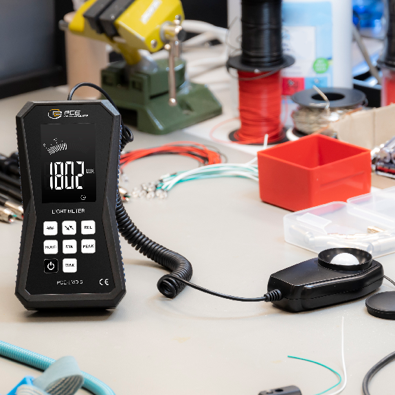 PCE Instruments Luxmessgerät PCE-LMD 5 |Messbereich: 0,0 ... 400.000 Lux |Auflösung: 0,1 Lux-Beschreibung lesen